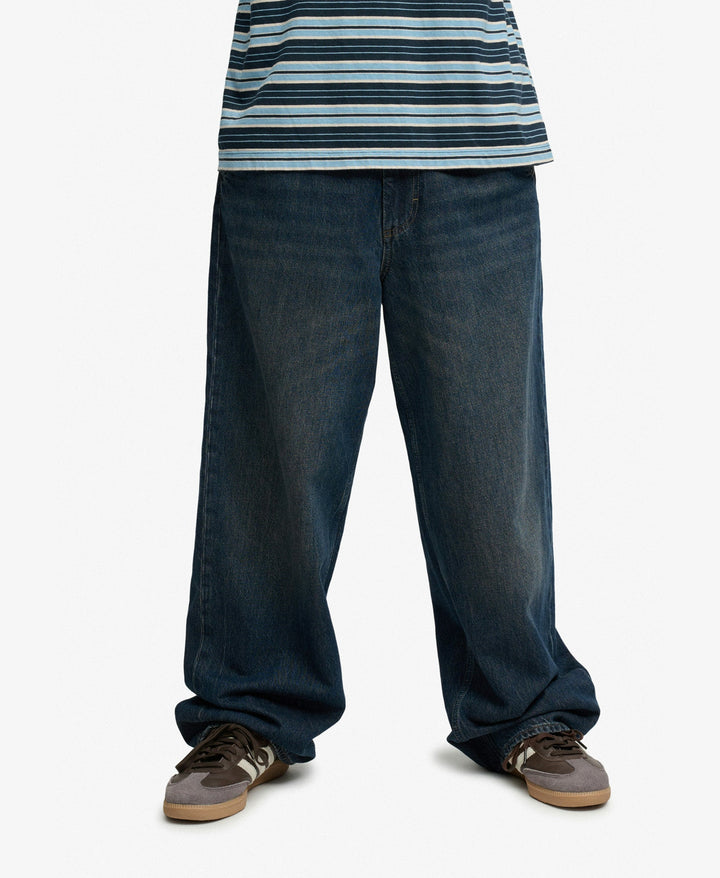 Oversized Rigid Washed Jean